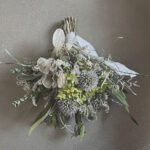 瑠璃玉アザミとルナニアのスワッグ